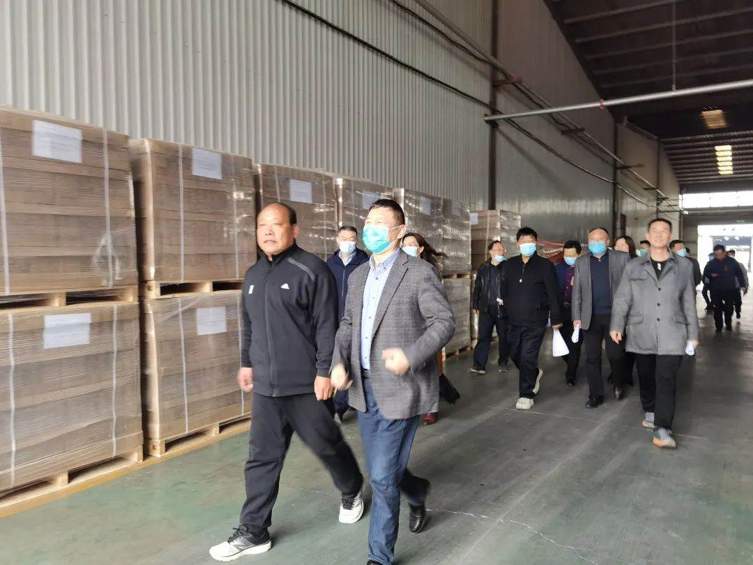 区人大常委会副主任、社会建设委主任委员刘全忠同志一行莅临bat365中文官方网站调研指导工作